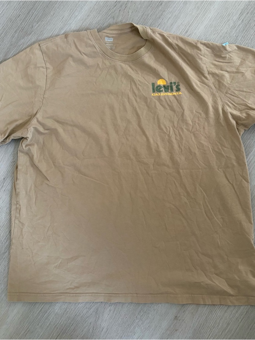 Levi's Relaxed Fit Graphic T-Shirt California Sun Tan Khaki